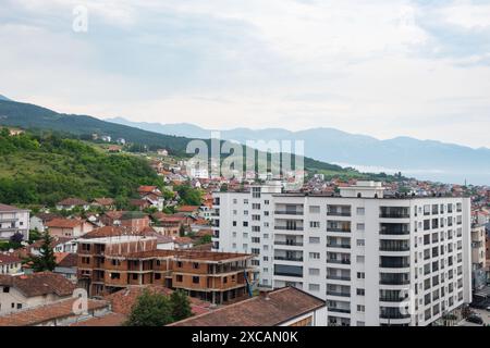 Blick über die wunderschöne Stadt Peja im Norden des Kosovo Stockfoto