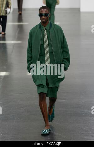 FENDI menÄôs Frühjahr/Sommer 2025 Laufsteg während der Milan Fashion Week Herrenmode am 2024. Juni - Mailand, Italien 15/06/2024 Stockfoto