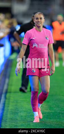 Washington DC, USA. Juni 2024. San Diego Wave Stürmer (13) Alex Morgan nach einem NWSL-Fußballspiel zwischen dem Washington Spirit und dem San Diego Wave FC im Audi Field in Washington DC. Justin Cooper/CSM/Alamy Live News Stockfoto