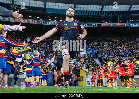 Wellington, Neuseeland, 15. Juni 2024. Luke Jacobson von den Chiefs läuft auf das Spielfeld, bevor das Super Rugby Halbfinale zwischen den Hurricanes und Chiefs am 15. Juni 2024 im Sky Stadium in Wellington, Neuseeland, stattfindet. Quelle: James Foy/Speed Media/Alamy Live News Stockfoto