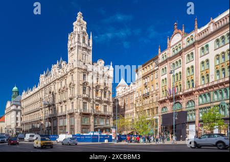 Budapest, Ungarn - 5. April 2024: Blick auf das Bruderhaus, Buddha-Bar Hotel, Klotild Palast, Jugendstilarchitektur, Innenstadt. Stockfoto