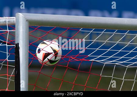 EM Ball, Oeffentliches Training Nationalmannschaft Daenemark, UEFA Fussball Europameisterschaft 2024, Herren, EM 2024, DE, 11.06.2024, Foto: Eibner-Pressefoto/Wolfgang Frank Stockfoto