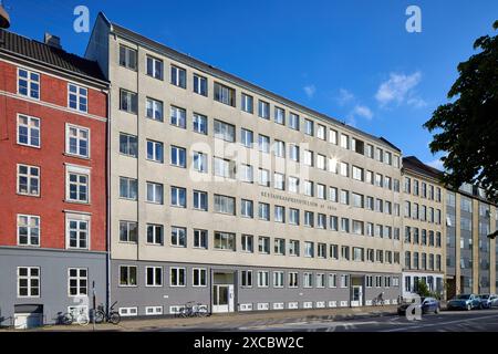 Restauratørstiftelsen, Apartmentgebäude, entworfen von Christian Mandrup-Poulsen, 1938; Øster Voldgade, Kopenhagen, Dänemark Stockfoto