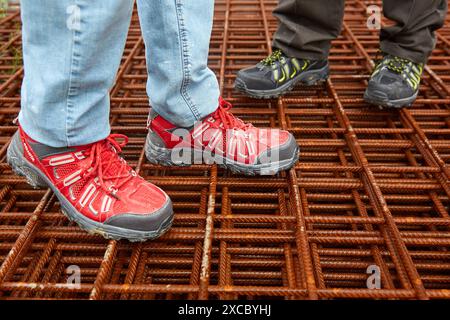 Sicherheitsschuhe. Die Bauarbeiten. Donostia. San Sebastian. Gipuzkoa. Baskisches Land. Spanien. Stockfoto