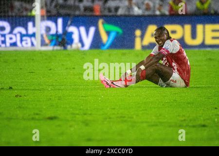 Bogota, Kolumbien. Juni 2024. Hugo Rodallega von Independiente Santa Fe reagiert auf das Finale der BetPlay Dimayor League zwischen Independiente Santa Fe und Atletico Bucaramanga im El Campin Stadion in Bogota, Kolumbien, am 15. Juni 2024. Foto: Sebastian Barros/Long Visual Press Credit: Long Visual Press/Alamy Live News Stockfoto