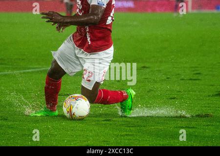 Bogota, Kolumbien. Juni 2024. Elvis Perlaza von Independiente Santa Fe während des BetPlay Dimayor League Finales zwischen Independiente Santa Fe und Atletico Bucaramanga im El Campin Stadion in Bogota, Kolumbien, am 15. Juni 2024. Foto: Sebastian Barros/Long Visual Press Credit: Long Visual Press/Alamy Live News Stockfoto