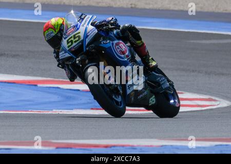 Misano Adriatico, Italien. Juni 2024. (55) Andrea Locatelli aus Italien vom Pata Prometeon Yamaha Team fährt Yamaha YZF R1 während der FIM Motul Superbike World Championship - Tissot Superpole Race 2 der Emilia Romagna Round auf dem Marco Simoncelli World Circuit in Misano Adriatico 2024, Rimini, Italien. Quelle: Unabhängige Fotoagentur/Alamy Live News Stockfoto