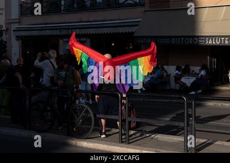 15. Juni 2024, Rom, Italien: Die LGBTQIA+ Pride Parade in Rom vor dem Kolosseum (Foto: © Matteo Nardone/Pacific Press via ZUMA Press Wire) NUR ZUR REDAKTIONELLEN VERWENDUNG! Nicht für kommerzielle ZWECKE! Stockfoto