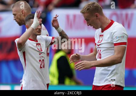 HAMBURG, DEUTSCHLAND - 16. JUNI: Adam Buksa aus Polen feiert sein erstes Tor beim Gruppenspiel der UEFA EURO 2024 zwischen Polen und den Niederlanden im Volksparkstadion am 16. Juni 2024 in Hamburg. (Foto: Andre Weening/Orange Pictures) Stockfoto