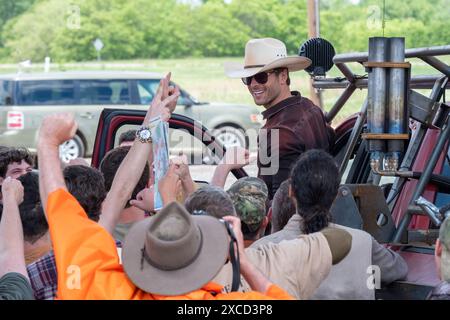 GLEN POWELL in TWISTERS (2024), Regie führte LEE ISAAC CHUNG. Quelle: Amblin Entertainment/The Kennedy/Marshall Company/Universal Pictures/Warner Bros./Lightnin' Production Rentals/Album Stockfoto