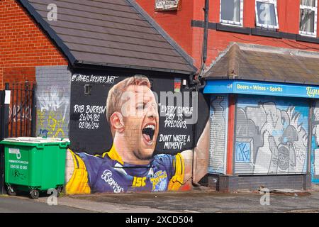 Ein Wandgemälde in Headingley, Leeds, um Leeds Rhinos Rugbyspieler Rob Burrow CBE seit seinem Tod am 2. Juni 2024 zu ehren Stockfoto