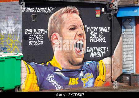 Ein Wandgemälde in Headingley, Leeds, um Leeds Rhinos Rugbyspieler Rob Burrow CBE seit seinem Tod am 2. Juni 2024 zu ehren Stockfoto