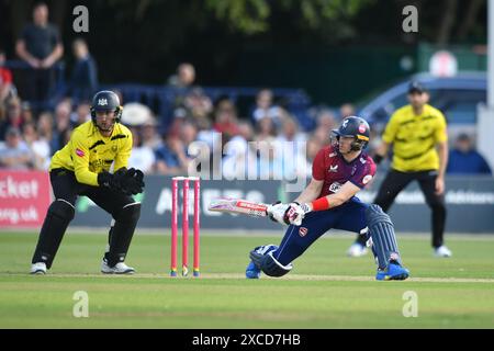 Canterbury, England. Juni 2024. Sam Billings während der Vitalitätsexplosion zwischen Kent Spitfire und Gloucestershire am Spitfire Ground in St. Lawrence in Canterbury. Kyle Andrews/Alamy Live News. Stockfoto