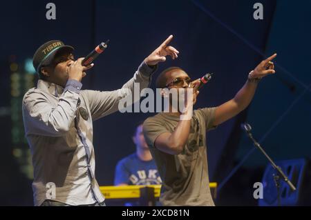 Wien, Österreich. August 2012. Konzert mit Cloud Tissa (L) und Didier Uwayo (R) in Wien Stockfoto