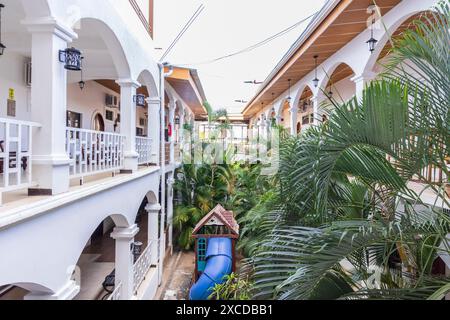 Juilgalpa, Nicaragua - 13. März 2024: Inneneinrichtung des Kolonialgebäudes des Hotels Los Arcangeles in Juilgalpa, Hauptstadt von Juilgalpa, Departement Chontales von Nicaragua in Mittelamerika Stockfoto
