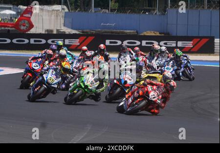 Misano Adriatico, Italien. Juni 2024. Foto Alessandro La Rocca/LaPresse16-06-2024, Misano World Circuit Marco Simoncelli Sport-Motociclismo-WSBK FIM Superbike World Championship-Pirelli Emilia Romagna Runde 14-16-Juni 2024 Gara 2 nella Foto: Foto Alessandro La Rocca/ Credit: LaPresse/Alamy Live News Stockfoto