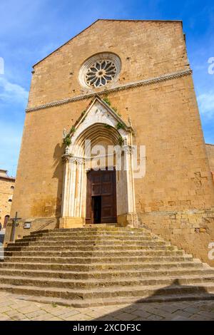 Monticchiello, Italien - 27. April 2023: Architektur des mittelalterlichen Dorfes Monticchiello, Siena, Italien Stockfoto