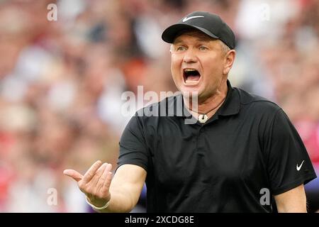 Stuttgart, Deutschland. Juni 2024. Der slowenische Cheftrainer Matjaz Kek während des 2024 Fußball-Europameisterspiels zwischen Slowenien und Dänemark in der Stuttgart Arena, Stuttgart, Deutschland, am Sonntag, den 16. Juni 2024. Sport - Fußball . (Foto: Spada/LaPresse) Credit: LaPresse/Alamy Live News Stockfoto