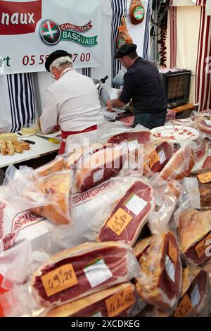 Schinken, Schinken-fair, Bayonne, Aquitaine, Pyrenees Atlantiques, Frankreich. Stockfoto