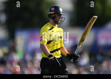 Canterbury, England. Juni 2024. Miles Hammond geht während der Vitality Blast-Veranstaltung zwischen Kent Spitfires und Gloucestershire auf dem Spitfire Ground, St. Lawrence in Canterbury. Kyle Andrews/Alamy Live News. Stockfoto