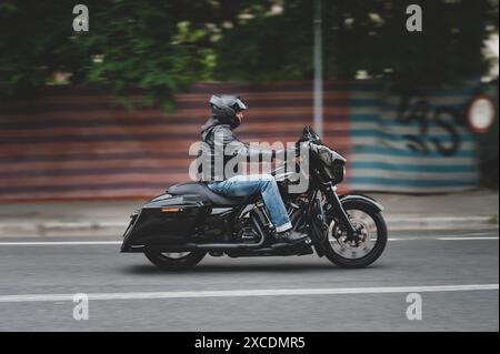 Italien, 09. Juni 2024: Motorräder der legendären Marke Harley Davidson auf der EUROPÄISCHEN H.O.G.-RALLYE der Senigallia Ancona Marche Stockfoto