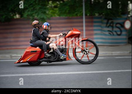 Italien, 09. Juni 2024: Motorräder der legendären Marke Harley Davidson auf der EUROPÄISCHEN H.O.G.-RALLYE der Senigallia Ancona Marche Stockfoto