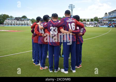 Canterbury, England. Juni 2024. Kent sammelt sich während der Vitalitätsexplosion zwischen Kent Spitfires und Gloucestershire auf dem Spitfire Ground in St. Lawrence in Canterbury. Kyle Andrews/Alamy Live News. Stockfoto