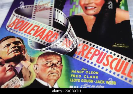 Viersen, Deutschland - 9. Mai. 2024: Kinofilm Noir Poster Detail aus dem Film Sunset Boulevard du crépuscule aus dem Jahr 1950 Stockfoto