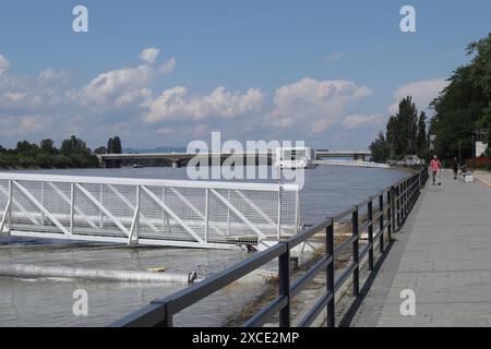 16. Juni 2024, Budapest, Ungarn - Wetter vor der Donauflut ... Credit Ilona Barna BIPHOTONEWS, Alamy Live News Stockfoto