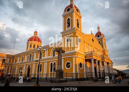 Die Kathedrale unserer Lieben Frau von der Himmelfahrt, eine neoklassizistische katholische Kathedrale, Granada, Nicaragua Stockfoto