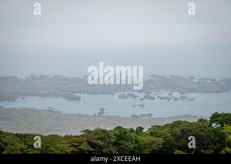 Blick auf die Inselchen von Granada im Nicaragua-See südöstlich der Stadt Granada, vom Vulkan Mombacho, Nicaragua Stockfoto