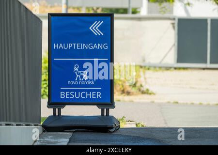 Novo Nordisk Werbelogo, dänischer multinationaler Pharmakonzern Novo Nordisk AS, Produktion innovative Medikamente, ADIPOSITAS Behandlung Oz Stockfoto