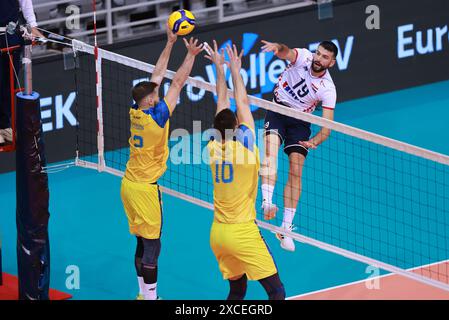 Osijek, Kroatien. Juni 2024. Ivan Zeljkovic im Einsatz beim Endspiel der CEV Volleyball European Golden League 2024 zwischen Kroatien und der Ukraine in der Gradski vrt Sporthalle in Osijek, Kroatien, am 16. Juni 2024. Foto: Davor Javorovic/PIXSELL Credit: Pixsell/Alamy Live News Stockfoto