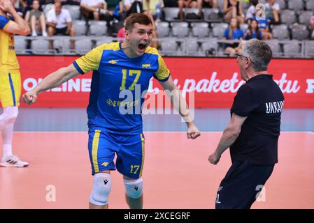 Osijek, Kroatien. Juni 2024. Oleksandr Boyko aus der Ukraine feiert nach dem Sieg beim Endspiel der CEV Volleyball European Golden League 2024 zwischen Kroatien und der Ukraine in der Gradski vrt Sporthalle in Osijek, Kroatien, am 16. Juni 2024. Foto: Davor Javorovic/PIXSELL Credit: Pixsell/Alamy Live News Stockfoto