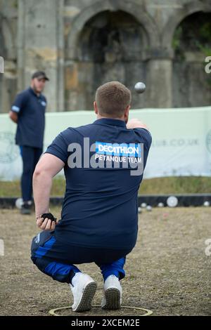 London, UK, 16. Juni 2024. London Pétanque Championship, Crystal Palace Park. Das größte Petanque-Event in Großbritannien, das Weltmeister und Wettbewerber aus der ganzen Welt anzieht. Kredit: A. Bennett Stockfoto