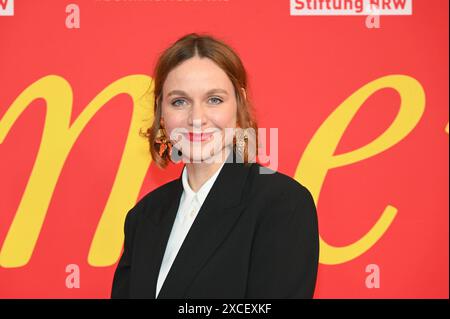 Schauspielerin Nadja Becker kommt zum Sommerfest 2024 der Film- und Medienstiftung NRW, dem jährlichen Branchentreff der Film- und Medienbranche in der Wolkenburg *** Schauspielerin Nadja Becker kommt zum Sommerfest 2024 der Film- und Medienstiftung NRW, dem jährlichen Branchentreff der Film- und Medienbranche in der Wolkenburg Stockfoto