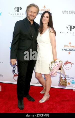 LOS ANGELES - 15. JUN: Stephen Nichols, Lisa Nichols beim 12. Jährlichen Ed Asner & Friends Celebrity Poker Event in den Radford Studios am 15. Juni 20 Stockfoto