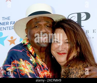 LOS ANGELES - 15. JUN: William Stanford Davis, Laura Pallas beim 12. Jährlichen Ed Asner & Friends Celebrity Poker Event in den Radford Studios am Juni Stockfoto