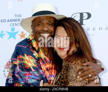 LOS ANGELES - 15. JUN: William Stanford Davis, Laura Pallas beim 12. Jährlichen Ed Asner & Friends Celebrity Poker Event in den Radford Studios am Juni Stockfoto