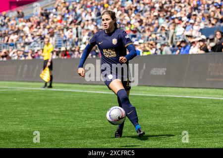 Seattle, Washington, USA. Juni 2024. Reign-Spieler SHAE HOLMES #25Nehmen Sie den Ball in der 2. Spielhälfte, Seattle Reign gegen Portland Thorn, mit 0:0. (Kreditbild: © Melissa Levin/ZUMA Press Wire) NUR REDAKTIONELLE VERWENDUNG! Nicht für kommerzielle ZWECKE! Stockfoto