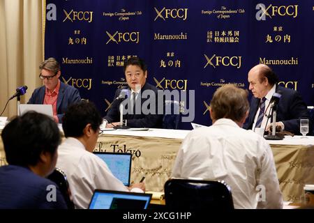 Tokio, Japan. Juni 2024. Kotaro Nagasaki Gouverneur von Yamanashi spricht während einer Pressekonferenz im Foreign Correspondents' Club of Japan (FCCJ) in Tokio. Gouverneur Nagasaki kündigte neue Vorschriften an, um Übertourismus während der Mount Fuji Klettersaison ab dem 1. Juli zu kontrollieren. (Kreditbild: © Rodrigo Reyes Marin/ZUMA Press Wire) NUR REDAKTIONELLE VERWENDUNG! Nicht für kommerzielle ZWECKE! Stockfoto