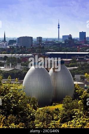 Stadtpanorama von Deusenberg mit Faulwerken und Florianturm, Dortmund, Ruhrgebiet, Nordrhein-Westfalen, Deutschland Stockfoto