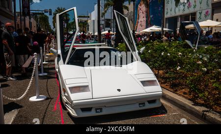 Los Angeles, USA. Juni 2024. Oldtimer auf dem Rodeo Drive Concours d'Elegance. Quelle: Stu Gray/Alamy Live News. Stockfoto