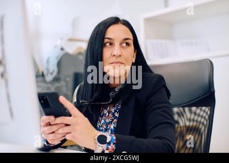 Effizienter Call Center-Agent Für Nahtlose Kundenunterstützung Stockfoto