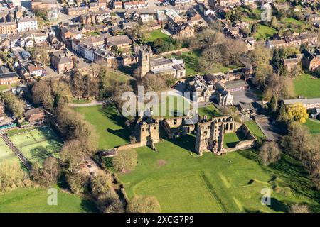 Luftbild der Burg Ashby de la zouch, die Ruinen der Burg aus 1500 Metern Höhe zeigt Stockfoto