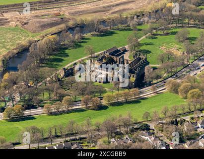 Luftbild von Kirkstall Abbey aus 1500 Fuß Stockfoto