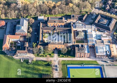 Luftbild der Manchester Grammar School for Boys, aufgenommen aus 1500 Fuß Stockfoto