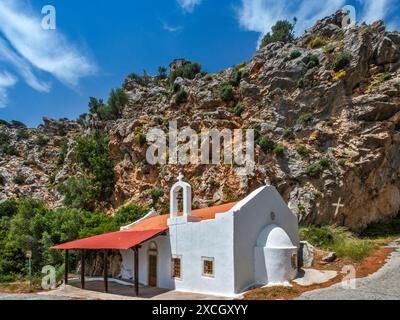 Agios Antonios Kirche (St. Antonios), 19. Jahrhundert, in der Nähe des Dorfes Agios Ioannis und der Stadt Ierapetra, Thrypti Gebirge, Ostkreta Griechenland Stockfoto