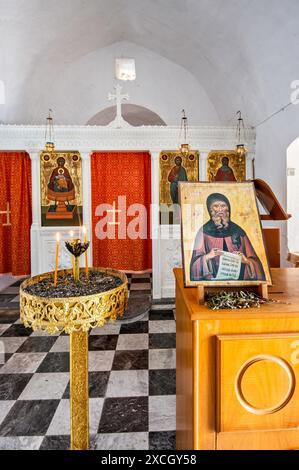 Das Innere der Kirche Agios Antonios (St. Antonios), 19. Jh., in der Nähe des Dorfes Agios Ioannis und der Stadt Ierapetra, Thrypti-Gebirge, Kreta, Griechenland Stockfoto