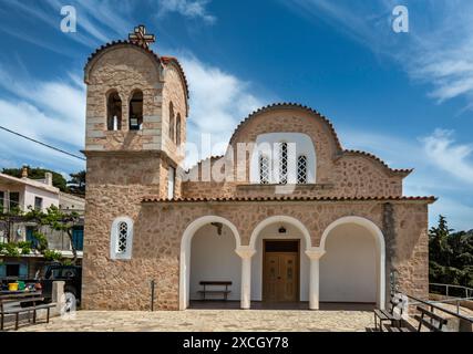 Kirche Agia Triada (Heilige Dreifaltigkeit) im Dorf Agios Ioannis in der Nähe von Ierapetra, Thrypti-Gebirge, Ostkreta, Griechenland Stockfoto